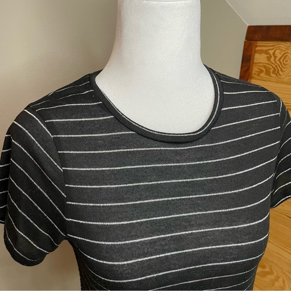 Reformation Black & Silver Metallic Stripe Short Sleeve Stretchy Tee Extra Small - Picture 4 of 9
